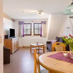 Hermeshof Und Biohaus * تيتيسي نيوستادت